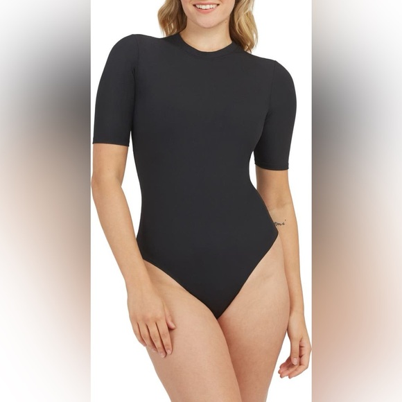 Spanx Ribbed Crew Neck Short Sleeve Bodysuit - Size XL - Picture 1 of 6